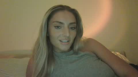Snapshot of kmb25 chatting on June 20, 5:43 am kmb25 online show from June 20, 5:43 am