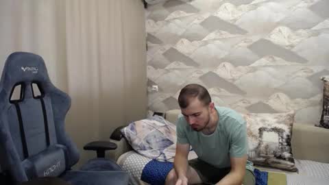 Snapshot of knight_5 chatting on October 2, 8:32 am Carter. online show from October 2, 8:32 am