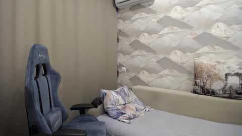 Snapshot of knight_5 chatting on October 28, 6:28 am Carter. online show from October 28, 6:28 am