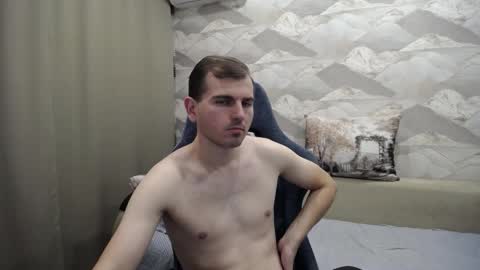 Snapshot of knight_5 chatting on November 18, 5:28 pm Carter. online show from November 18, 5:28 pm