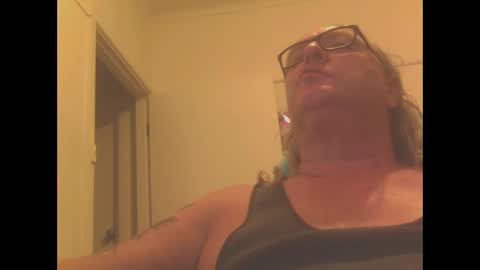 Snapshot of knobout chatting on December 4, 11:41 am knobout online show from December 4, 11:41 am