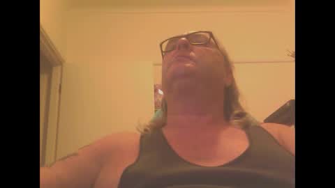 Snapshot of knobout chatting on December 16, 8:41 am knobout online show from December 16, 8:41 am