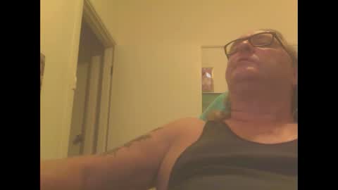 Snapshot of knobout chatting on January 6, 7:20 am knobout online show from January 6, 7:20 am