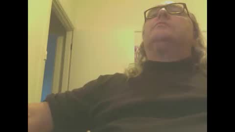 Snapshot of knobout chatting on February 16, 8:10 am knobout online show from February 16, 8:10 am