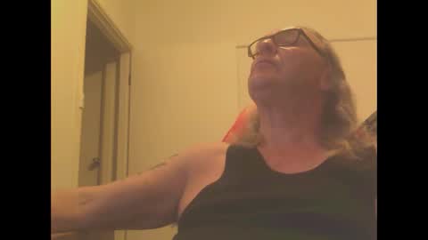 Snapshot of knobout chatting on September 15, 9:09 am knobout online show from September 15, 9:09 am