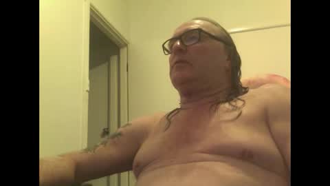 Snapshot of knobout chatting on October 16, 4:24 am knobout online show from October 16, 4:24 am