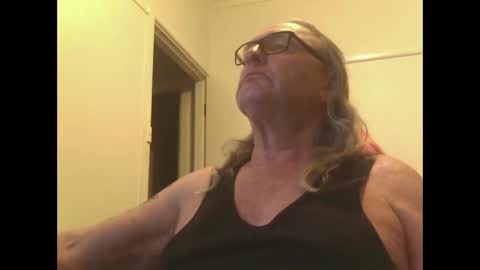 Snapshot of knobout chatting on November 1, 12:40 pm knobout online show from November 1, 12:40 pm