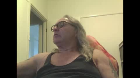 Snapshot of knobout chatting on November 19, 6:24 am knobout online show from November 19, 6:24 am