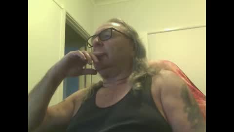 Snapshot of knobout chatting on November 20, 8:52 pm knobout online show from November 20, 8:52 pm