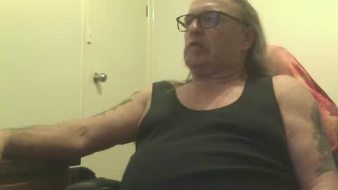 Snapshot of knobout chatting on July 9, 2:32 pm knobout online show from July 9, 2:32 pm