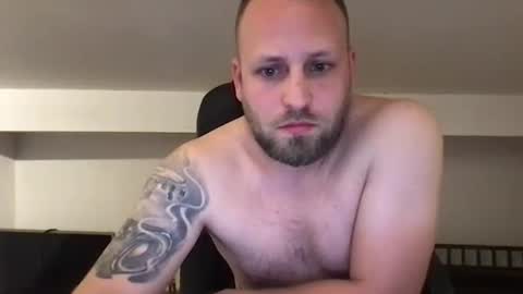 hugo online show from March 11, 7:58 pm