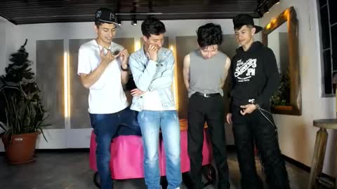 Snapshot of kobayaske chatting on December 2, 4:46 pm kobayaske online show from December 2, 4:46 pm