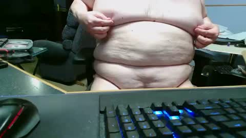 Snapshot of kodiak1974 chatting on June 15, 9:39 pm Kodiak1974 online show from June 15, 9:39 pm