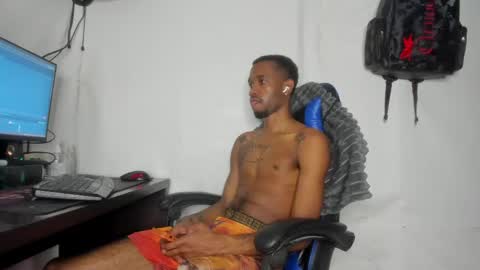 Snapshot of kofi_exotic_ chatting on May 17, 6:48 pm kofi online show from May 17, 6:48 pm