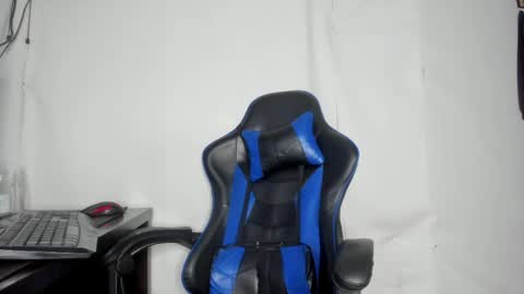 Snapshot of kofi_exotic_ chatting on May 28, 12:08 am kofi online show from May 28, 12:08 am