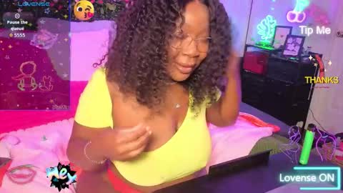 Snapshot of kokocherry00 chatting on December 2, 10:53 am kokocherry00 online show from December 2, 10:53 am