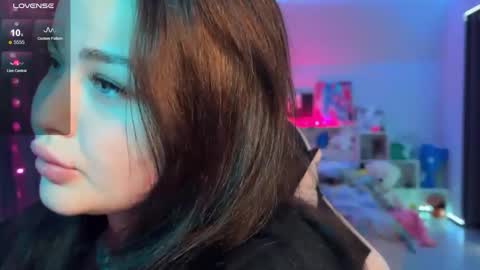 Mia online show from January 7, 12:18 pm