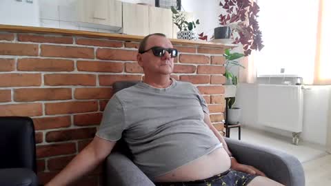 Snapshot of komputer123456789 chatting on July 21, 6:05 am Bogdan online show from July 21, 6:05 am