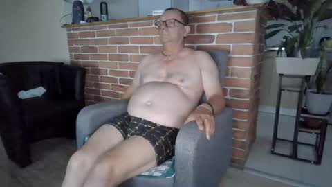 Snapshot of komputer123456789 chatting on July 21, 6:54 pm Bogdan online show from July 21, 6:54 pm