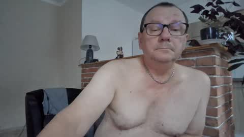Snapshot of komputer123456789 chatting on July 23, 5:05 am Bogdan online show from July 23, 5:05 am