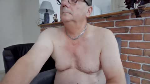 Snapshot of komputer123456789 chatting on July 27, 5:25 am Bogdan online show from July 27, 5:25 am
