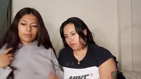 Konny and Laila online show from April 29, 11:33 pm