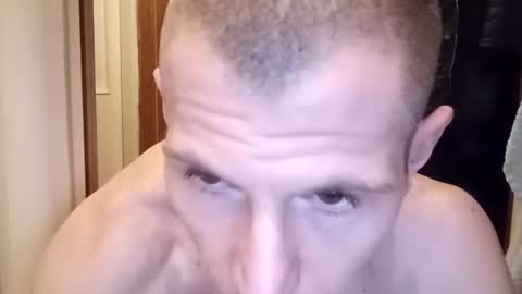 Snapshot of konrado789 chatting on March 9, 2:32 pm konrado789 online show from March 9, 2:32 pm