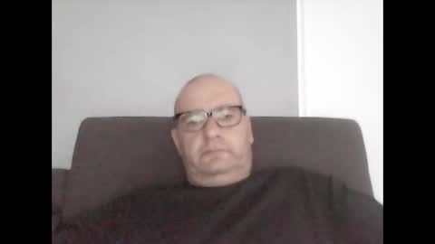 Snapshot of konsty17 chatting on February 15, 10:28 pm konsty17 online show from February 15, 10:28 pm