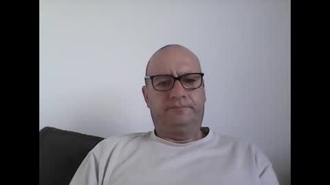 Snapshot of konsty17 chatting on March 8, 9:40 pm konsty17 online show from March 8, 9:40 pm