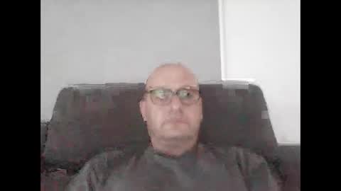 Snapshot of konsty17 chatting on March 12, 6:19 am konsty17 online show from March 12, 6:19 am