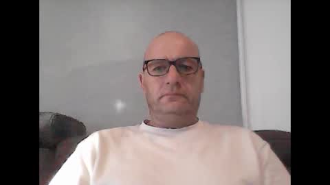 Snapshot of konsty17 chatting on March 22, 9:51 pm konsty17 online show from March 22, 9:51 pm