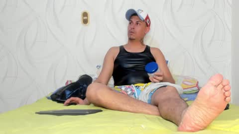 Snapshot of kopular chatting on January 2, 11:06 pm Diego y Edgar online show from January 2, 11:06 pm