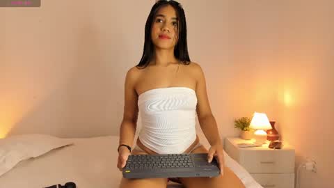 kora_bliss online show from July 18, 6:56 pm