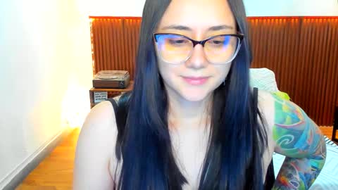 Snapshot of kora_shadow chatting on December 15, 8:02 pm Kora Shadow online show from December 15, 8:02 pm