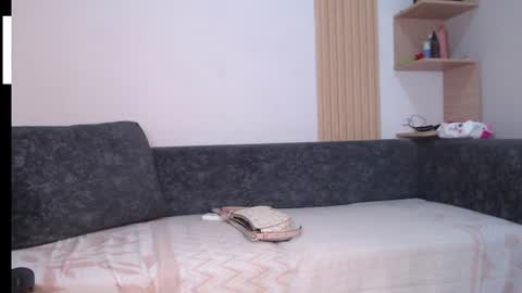 koral_27 online show from July 3, 1:06 pm