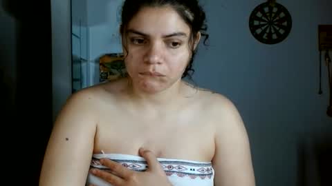 Snapshot of koranikky08 chatting on May 20, 2:29 am Karoll online show from May 20, 2:29 am