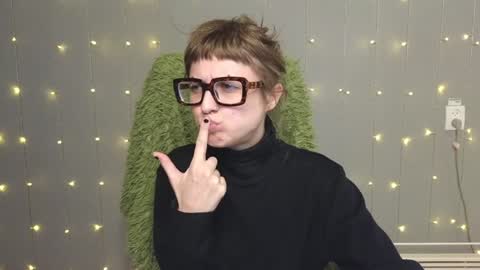 Snapshot of kortny_yo chatting on December 14, 8:29 pm Kortny online show from December 14, 8:29 pm