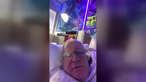 korysmith568 online show from April 28, 6:57 pm