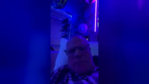 Snapshot of korysmith568 chatting on June 26, 7:24 am korysmith568 online show from June 26, 7:24 am