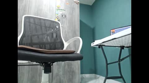 Snapshot of koto420 chatting on March 4, 1:34 am Koto Bombon online show from March 4, 1:34 am