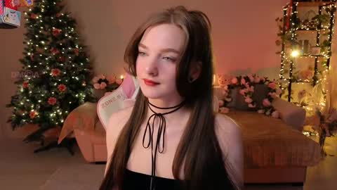 Snapshot of kottyaa_ch chatting on December 13, 8:15 pm Kottyaa cb FOLLOWING online show from December 13, 8:15 pm