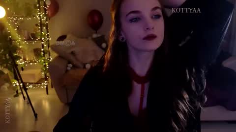 Snapshot of kottyaa_ch chatting on December 19, 6:26 pm Kottyaa cb FOLLOWING online show from December 19, 6:26 pm