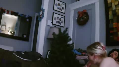 koululier23 online show from December 11, 10:47 am