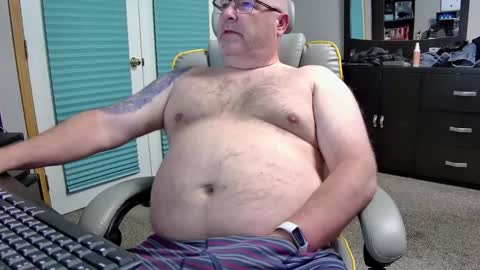 Snapshot of kowjam chatting on May 9, 4:17 am CanLoad online show from May 9, 4:17 am