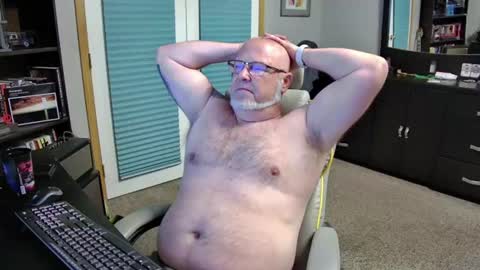 Snapshot of kowjam chatting on July 9, 3:43 am CanLoad online show from July 9, 3:43 am