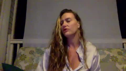 Snapshot of koyoteej chatting on January 27, 3:37 am koyoteej online show from January 27, 3:37 am