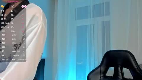 Snapshot of koza_dereza_ chatting on December 13, 6:59 pm Jess online show from December 13, 6:59 pm