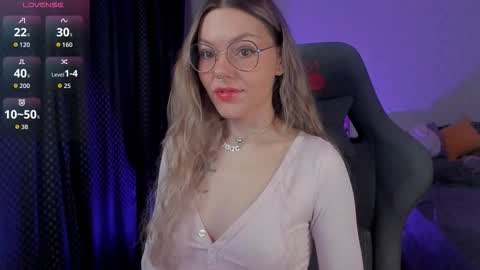 Snapshot of koza_dereza_ chatting on November 30, 10:19 am Jess online show from November 30, 10:19 am