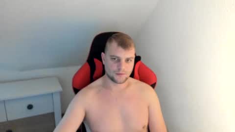 Snapshot of kozik1992 chatting on December 2, 7:25 am Bartek online show from December 2, 7:25 am