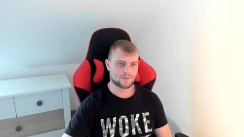 Snapshot of kozik1992 chatting on December 9, 11:26 am Bartek online show from December 9, 11:26 am